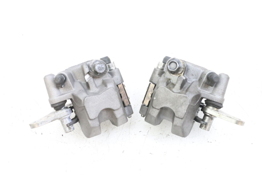 photo de ZACISK HAMULCA PRZEDNIEGO YAMAHA TRICITY 300 (2020 - 2024) - Punkty mocowania