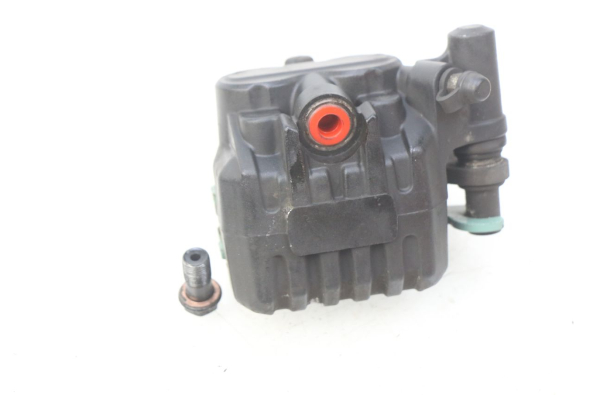 photo de ZACISK HAMULCA PRZEDNIEGO PIAGGIO VESPA GTS IGET ABS 125 (2017 - 2023) - Zbliżenie techniczne