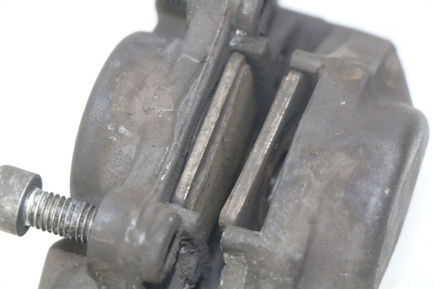 photo de ZACISK HAMULCA PRZEDNIEGO PIAGGIO VESPA LX 125 (2005 - 2010) - Szczegół części