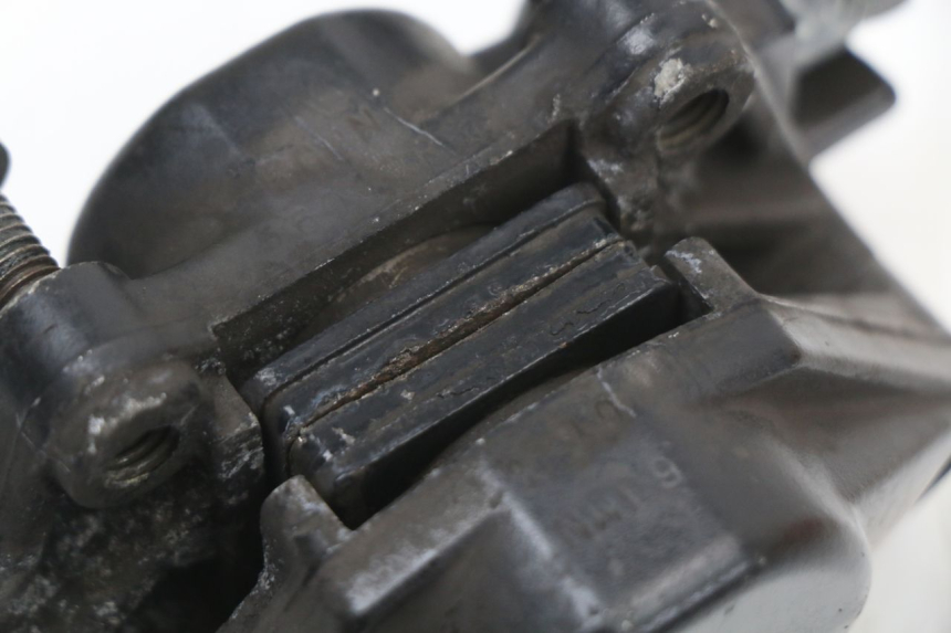 photo de ZACISK HAMULCA PRZEDNIEGO PIAGGIO VESPA S 2T 50 (2007 - 2014) - Zbliżenie techniczne