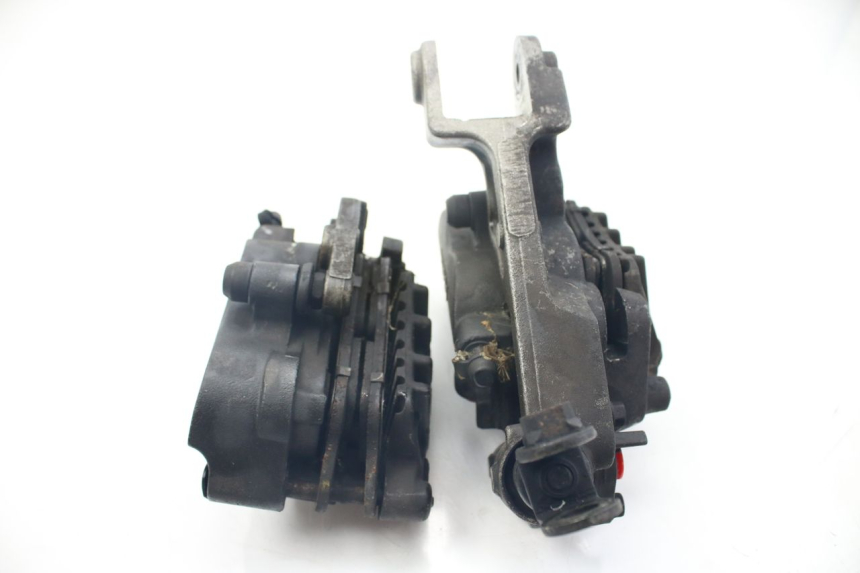 photo de ZACISK HAMULCA PRZEDNIEGO HONDA VFR FI RC46 800 (1998 - 2001) - Szczegół części