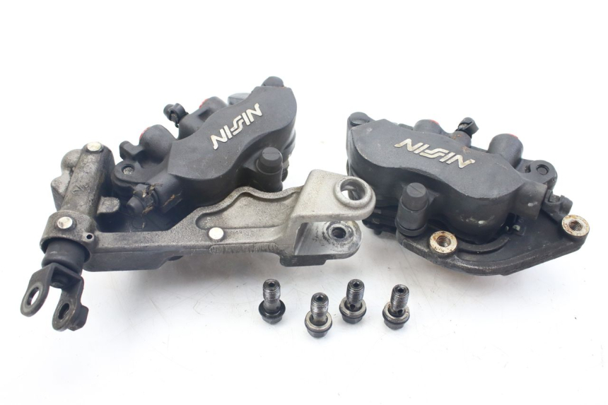 photo de ZACISK HAMULCA PRZEDNIEGO HONDA VFR FI RC46 800 (1998 - 2001) - Inny kąt widzenia