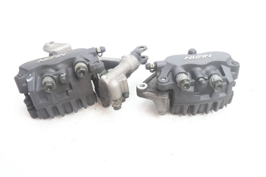 photo de ZACISK HAMULCA PRZEDNIEGO HONDA VFR FI RC46 800 (1998 - 2001) - Punkty mocowania