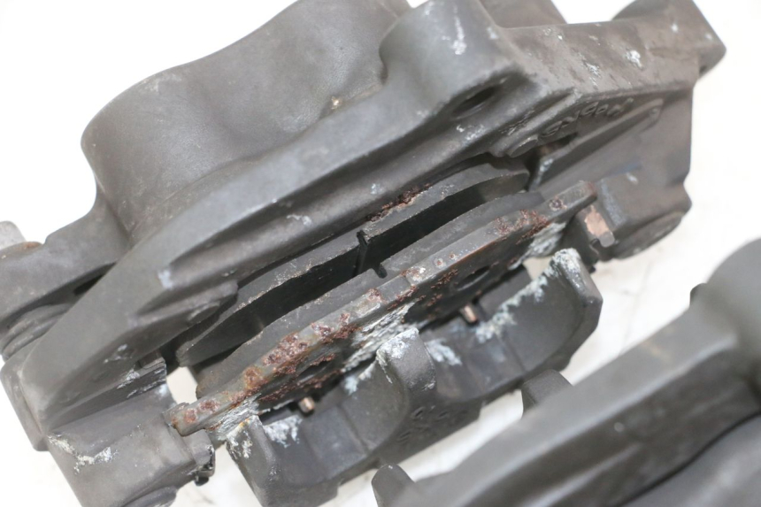 photo de ZACISK HAMULCA PRZEDNIEGO YAMAHA XJ6 ABS 600 (2008 - 2016) - Zoom stanu zużycia