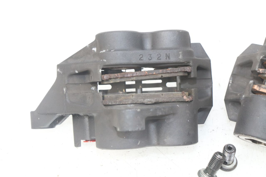 photo de ZACISK HAMULCA PRZEDNIEGO YAMAHA XP T-MAX TMAX ABS 530 (2012 - 2015) - Zoom stanu zużycia