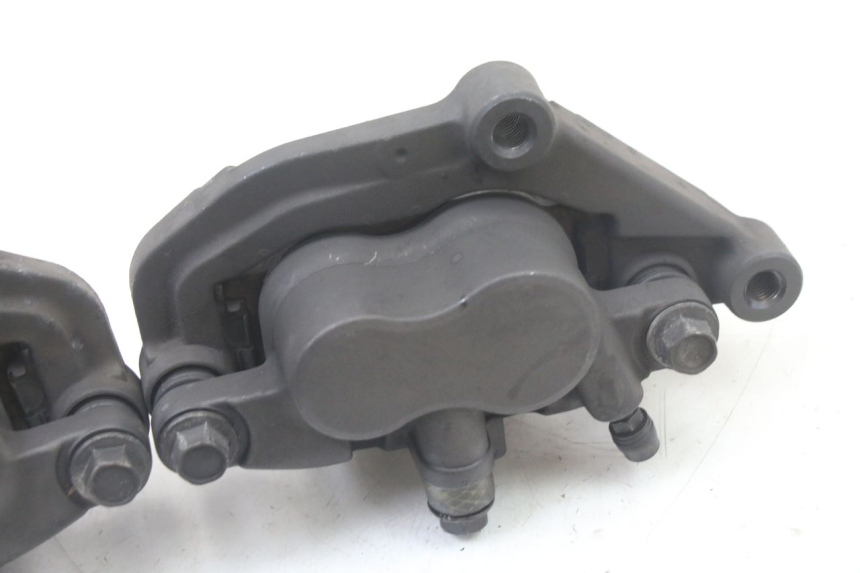 photo de ZACISK HAMULCA PRZEDNIEGO YAMAHA XJ6 600 (2008 - 2016) - Szczegóły charakterystyczne