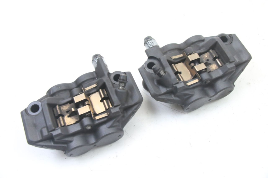 photo de ZACISK HAMULCA PRZEDNIEGO YAMAHA YP T-MAX TMAX 530 (2017 - 2020) - Inny kąt widzenia