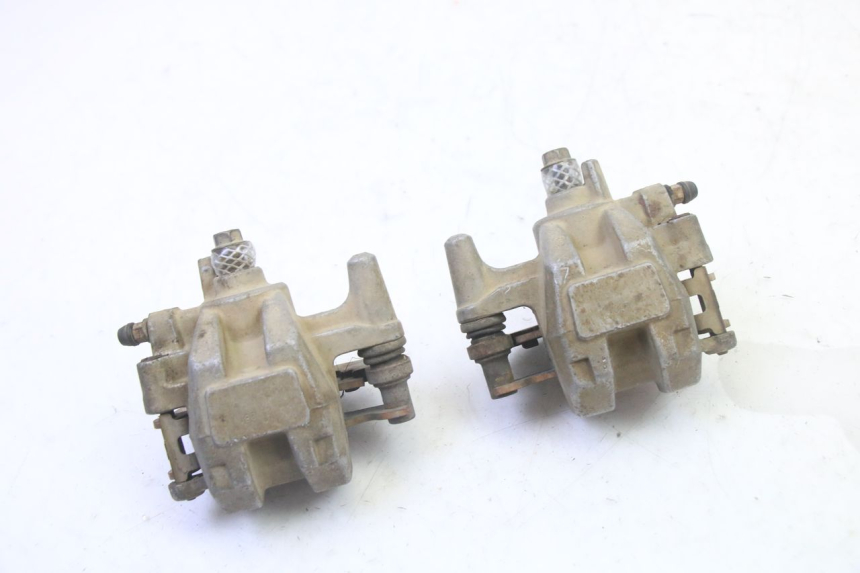 photo de ZACISK HAMULCA PRZEDNIEGO YAMAHA YFM GRIZZLY 550 (2008 - 2015) - Inny kąt widzenia