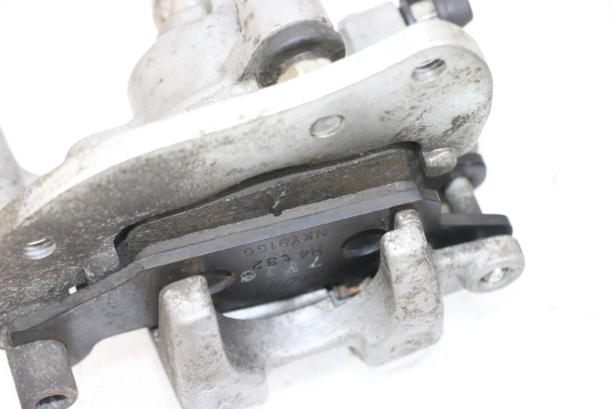 photo de ZACISK HAMULCA PRZEDNIEGO YAMAHA YFM R RAPTOR 250 (2008 - 2014) - Inny kąt widzenia