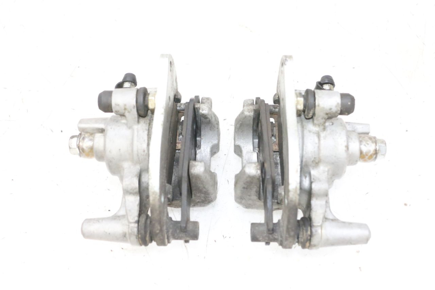 photo de ZACISK HAMULCA PRZEDNIEGO YAMAHA YFM R RAPTOR 250 (2008 - 2014) - Zbliżenie techniczne