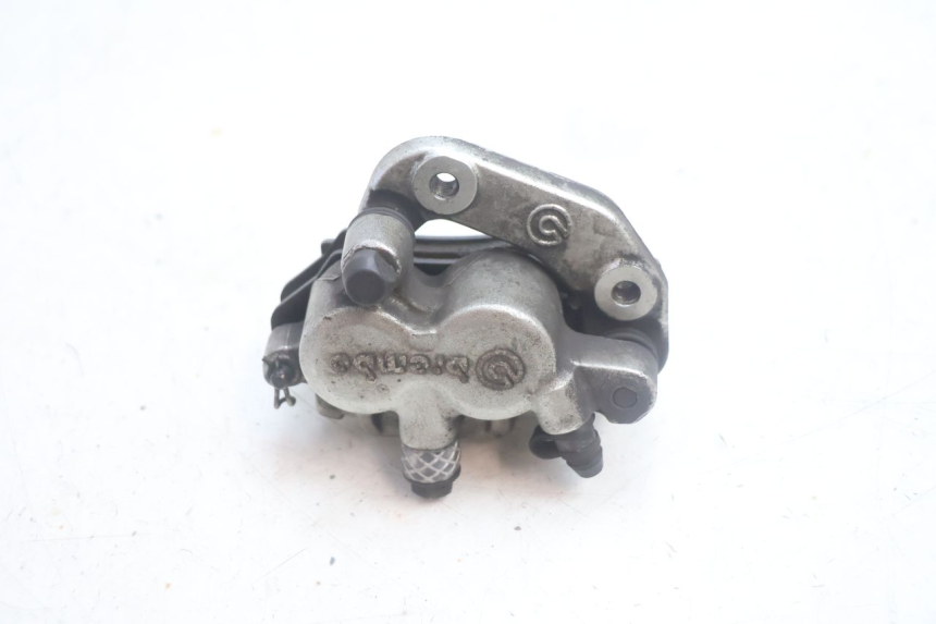 photo de ZACISK HAMULCA PRZEDNIEGO YAMAHA YP MAJESTY 125 (2002 - 2006) - Inny kąt widzenia
