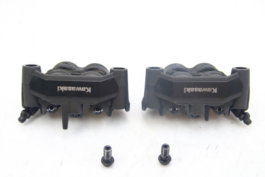 photo de ZACISK HAMULCA PRZEDNIEGO KAWASAKI Z ABS 1000 (2014 - 2020) - Inny kąt widzenia