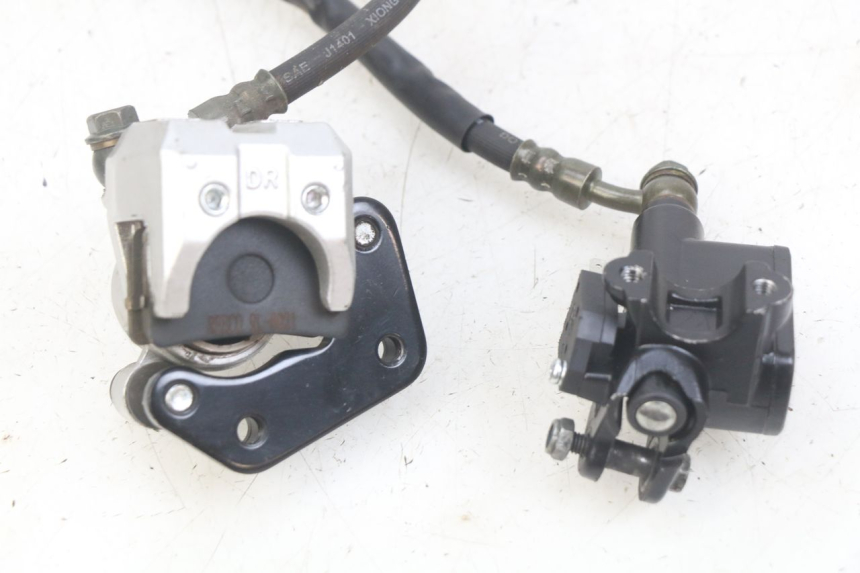 photo de ZACISK HAMULCA PRZEDNIEGO UNIVERSAL BIKE ZN50QT-11B 50 (2018 - 2021) - Zbliżenie techniczne