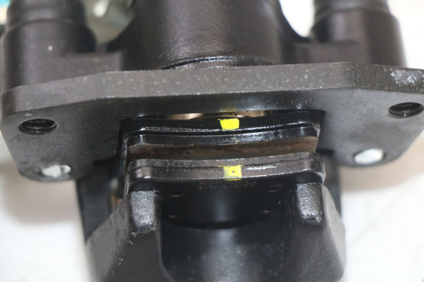 photo de ZACISK HAMULCA ROLL LOCK PIAGGIO MP3 HPE 350 (2018 - 2020) - Punkty mocowania