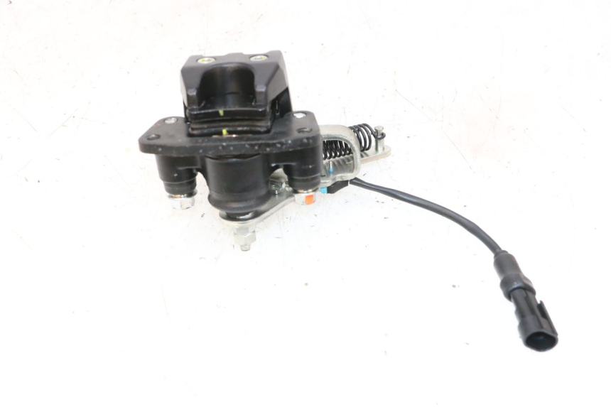 photo de ZACISK HAMULCA ROLL LOCK PIAGGIO MP3 HPE 300 (2019 - 2026) - Zbliżenie techniczne