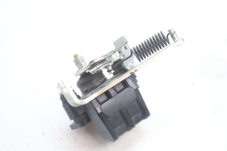 photo de ZACISK HAMULCOWY ROLL LOCK PIAGGIO MP3 HPE 530 (2022 - 2026) - Inny kąt widzenia