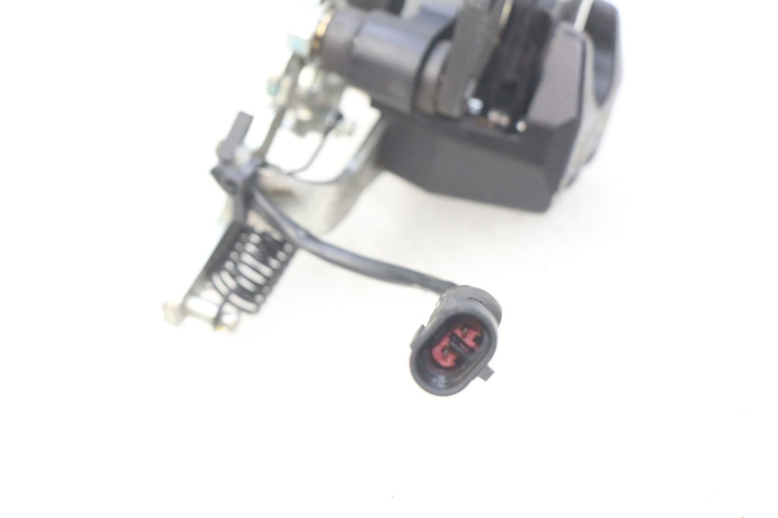 photo de ZACISK HAMULCA ROLL LOCK PIAGGIO MP3 500 (2011 - 2015) - Szczegół części
