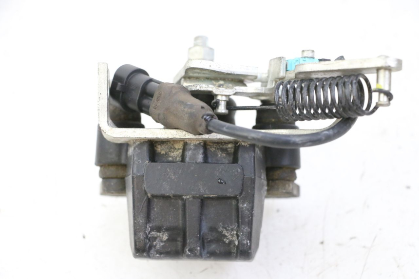 photo de ZACISK HAMULCA ROLL LOCK PIAGGIO MP3 500 (2014 - 2017) - Punkty mocowania