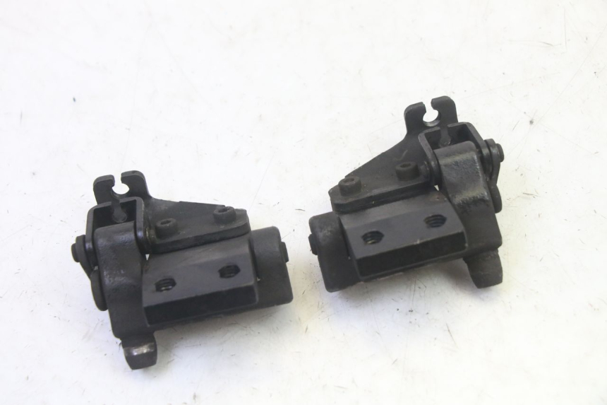 photo de ZACISK HAMULCA POSTOJOWEGO QUADRO 4 4D 350 (2015 - 2018) - Inny kąt widzenia