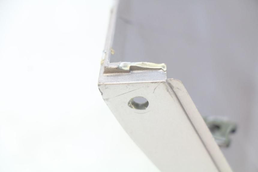 photo de PRZÓD ECCITY ARTELEC 670 1 (2013 - 2017) - Punkty mocowania