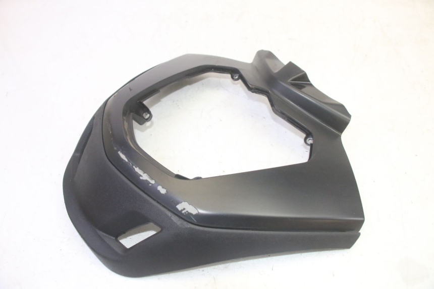 photo de DOLNA PRZEDNIA MASKOWNICA PIAGGIO MP3 HPE 350 (2018 - 2020) - Zbliżenie techniczne