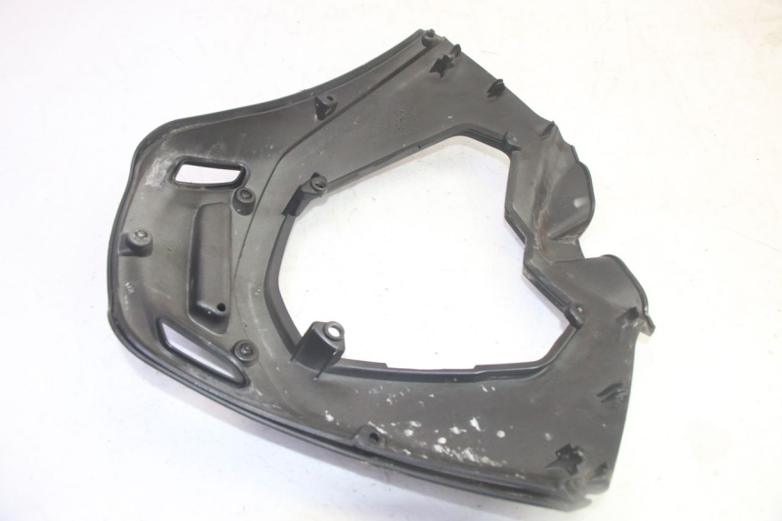 photo de DOLNA PRZEDNIA MASKOWNICA PIAGGIO MP3 HPE 350 (2018 - 2020) - Stan powierzchni