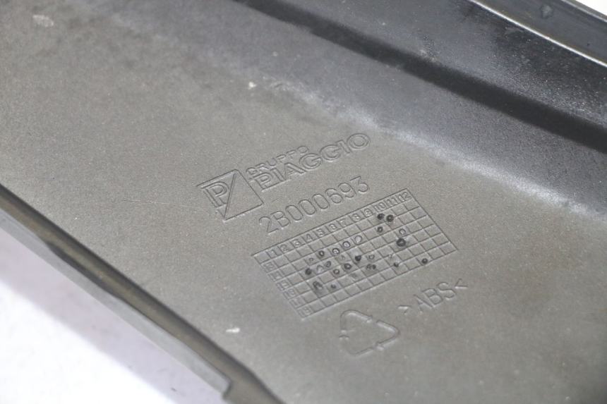 photo de DOLNA PRZEDNIA MASKOWNICA PIAGGIO MP3 HPE 350 (2018 - 2020) - Część sprawdzona