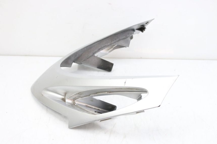 photo de DOLNA PRZEDNIA MASKOWNICA SUZUKI UH BURGMAN 125 (2002 - 2006) - Szczegół części