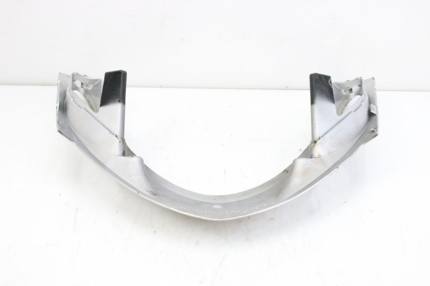 photo de DOLNA PRZEDNIA MASKOWNICA SUZUKI UH BURGMAN 125 (2002 - 2006) - Punkty mocowania