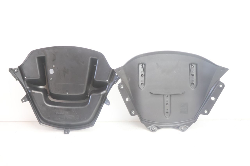 photo de PRZÓD WEWNĘTRZNY PIAGGIO MP3 500 (2011 - 2015) - Szczegół części