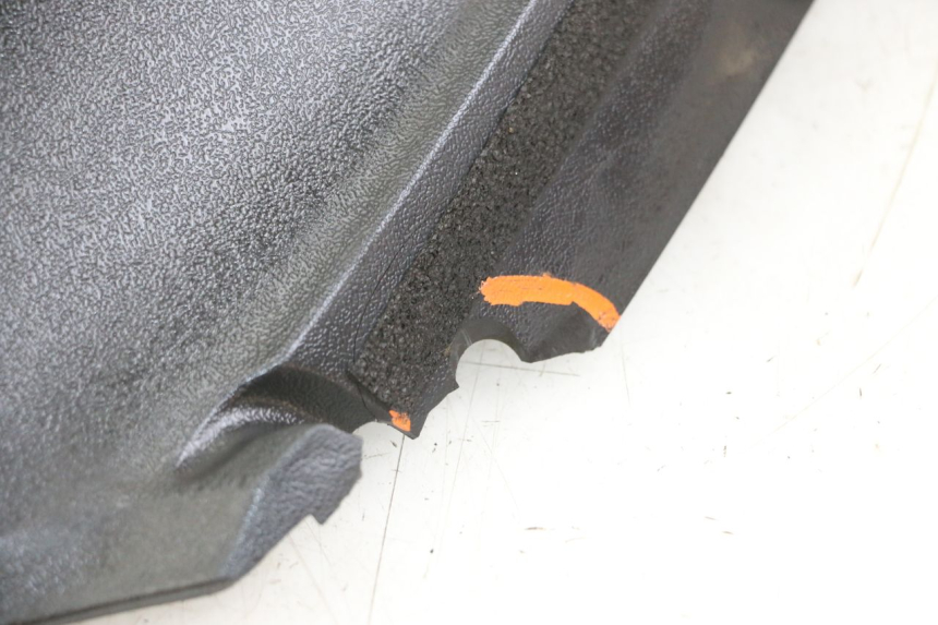 photo de PRZÓD WEWNĘTRZNY SUZUKI BURGMAN 125 (2018 - 2021) - Zbliżenie techniczne