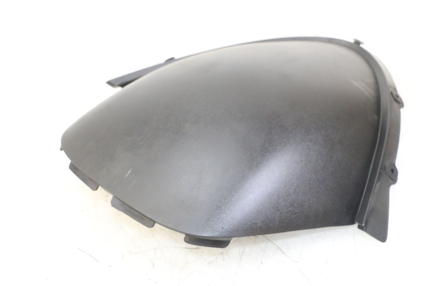 photo de PRZÓD WEWNĘTRZNY SUZUKI UH BURGMAN 125 (2002 - 2006) - Zbliżenie techniczne