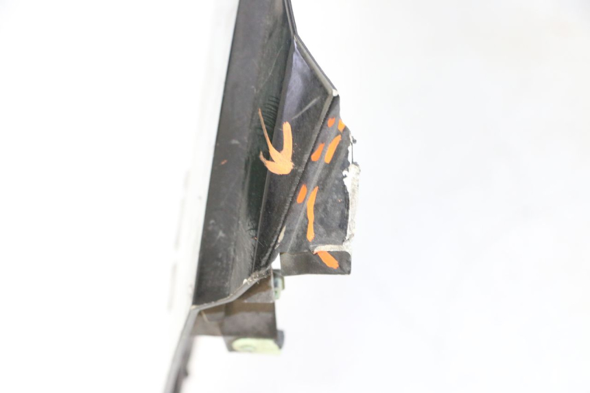 photo de PRZÓD PEUGEOT SATELIS 125 (2006 - 2009) - Zbliżenie techniczne