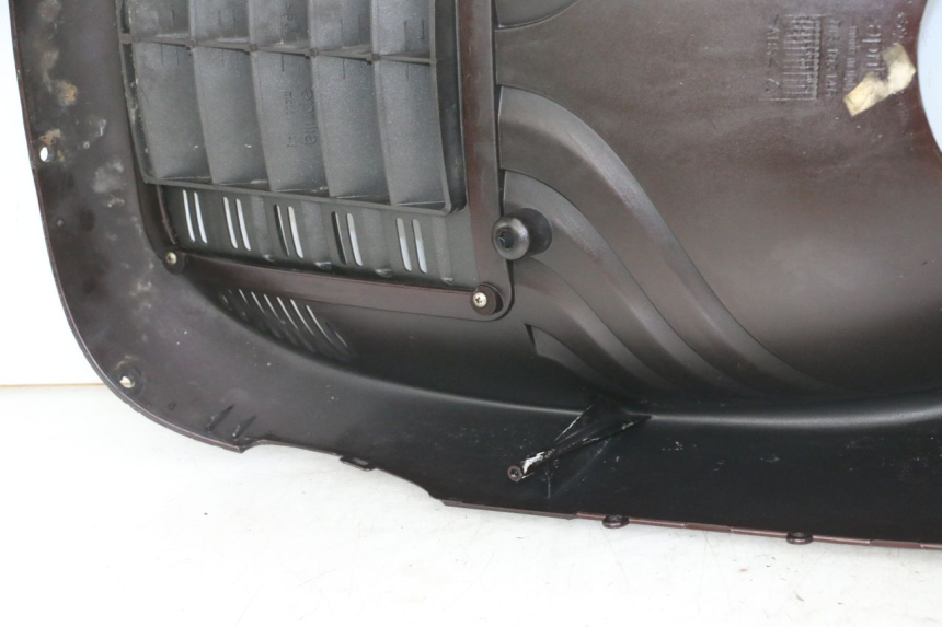 photo de PRZÓD APRILIA SCARABEO GT TOURING 125 (1999 - 2005) - Zbliżenie komponentów