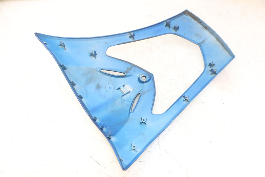 photo de GÓRNA PRZEDNIA MASKOWNICA KYMCO AGILITY 4T 50 (2005 - 2018) - Zbliżenie techniczne