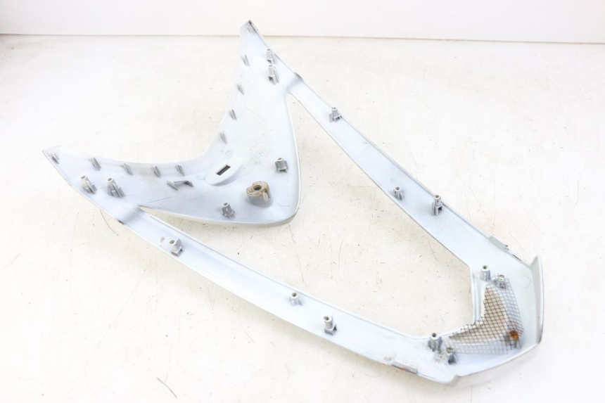 photo de GÓRNA PRZEDNIA MASKOWNICA KYMCO AGILITY RS 4T 50 (2009 - 2013) - Szczegół części