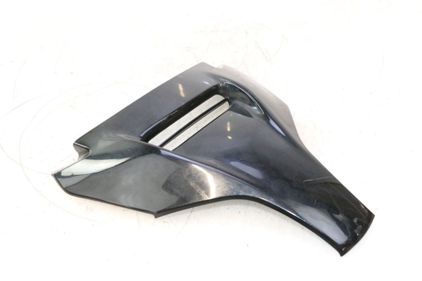 photo de GÓRNA PRZEDNIA POWIERZCHNIA SUZUKI BURGMAN EXECUTIVE ABS 650 (2006 - 2012) - Zbliżenie techniczne
