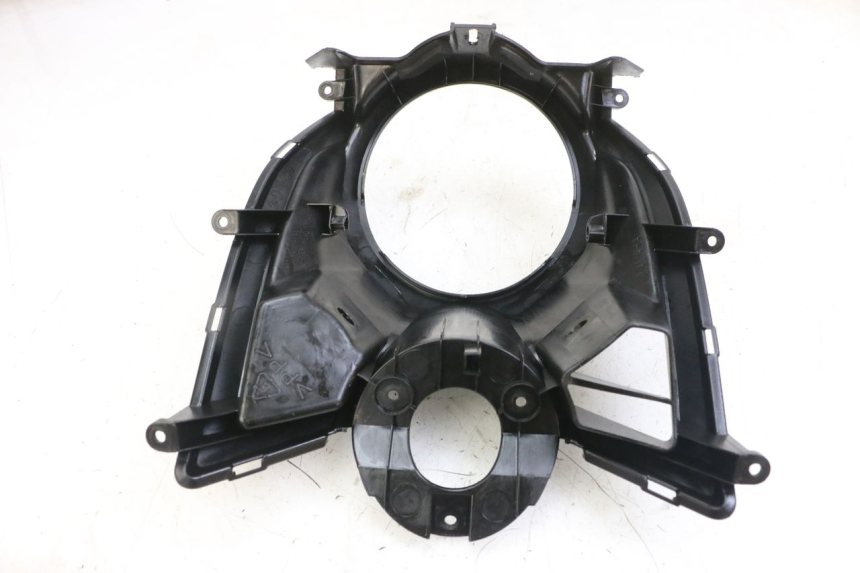 photo de GÓRNA PRZEDNIA MASKOWNICA YAMAHA BW'S BWS 125 (2010 - 2013) - Zoom stanu zużycia