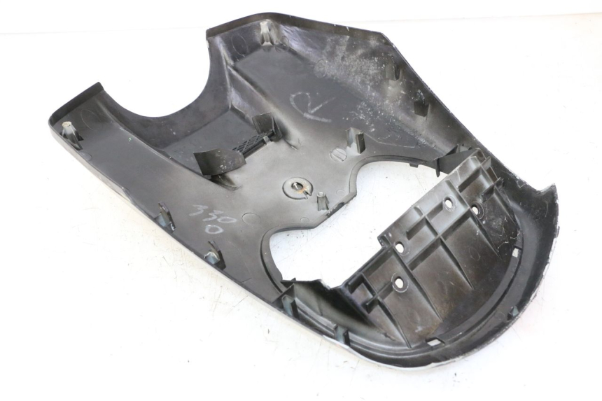 photo de GÓRNA PRZEDNIA MASKOWNICA YAMAHA BW'S 100 (1999 - 2002) - Zbliżenie techniczne