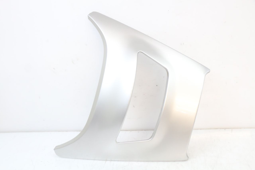 photo de GÓRNA PRZEDNIA MASKOWNICA BMW C1 125 (2000 - 2003) - Zoom stanu zużycia