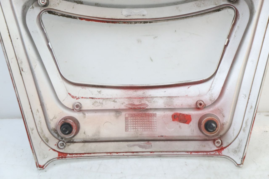 photo de GÓRNA PRZEDNIA MASKOWNICA BMW C1 125 (2000 - 2003) - Punkty mocowania