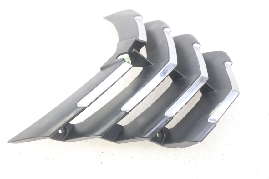 photo de GÓRNA PRZEDNIA MASKOWNICA PEUGEOT CITYSTAR IE 2T 50 (2018 - 2021) - Zoom stanu zużycia