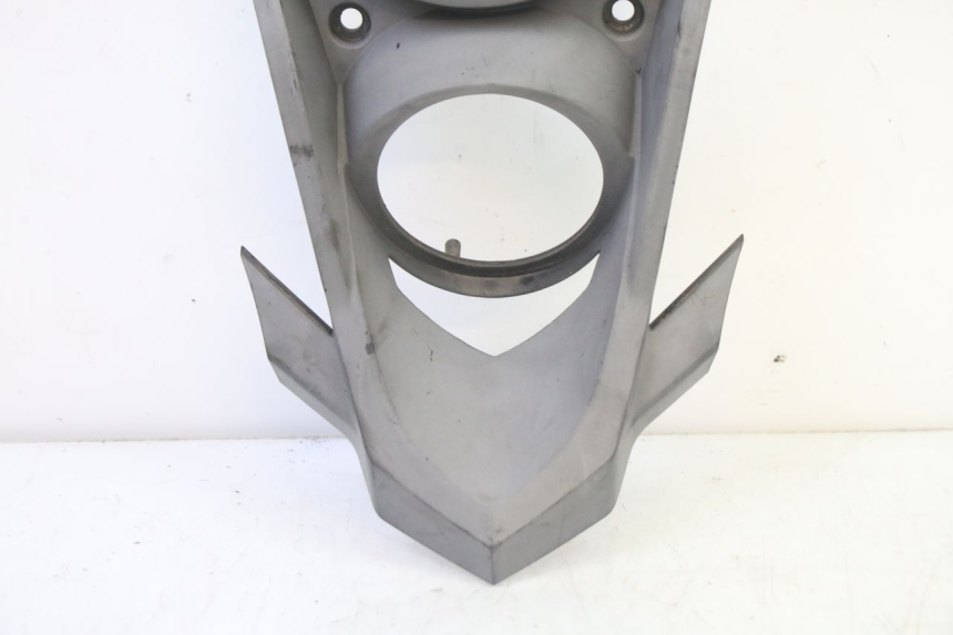 photo de GÓRNA PRZEDNIA MASKOWNICA SYM CROX 4T 50 (2016 - 2023) - Zbliżenie techniczne