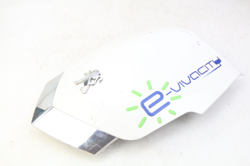 photo de GÓRNA PRZEDNIA MASKOWNICA PEUGEOT E-VIVACITY 1 (2012 - 2018) - Inny kąt widzenia