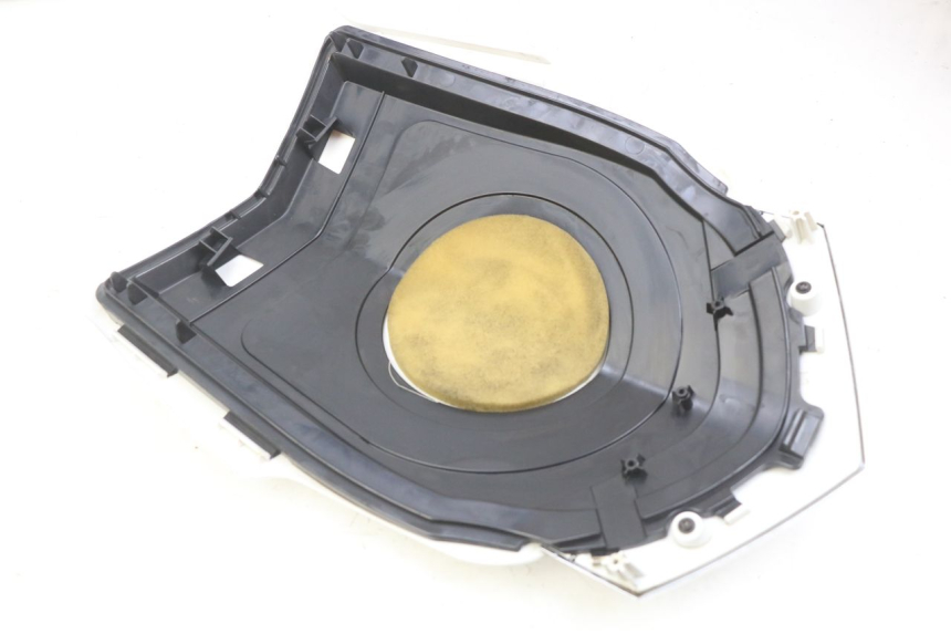 photo de GÓRNA PRZEDNIA MASKOWNICA PEUGEOT E-VIVACITY 1 (2012 - 2018) - Szczegół części