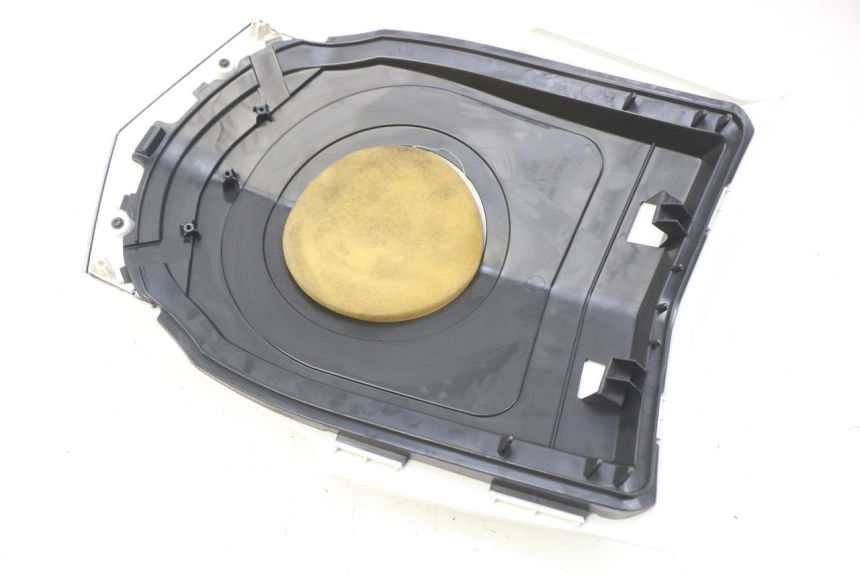 photo de GÓRNA PRZEDNIA MASKOWNICA PEUGEOT E-VIVACITY 1 (2012 - 2018) - Inny kąt widzenia