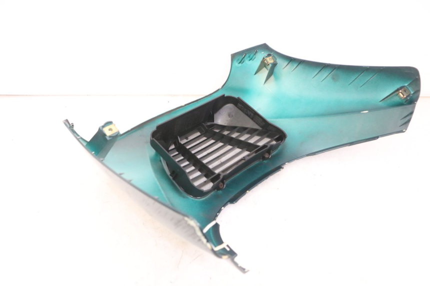 photo de GÓRNA PRZEDNIA MASKOWNICA PEUGEOT ELYSEO 125 (1999 - 2004) - Szczegół części