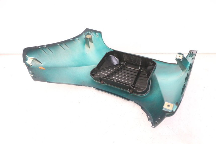 photo de GÓRNA PRZEDNIA MASKOWNICA PEUGEOT ELYSEO 125 (1999 - 2004) - Zoom stanu zużycia