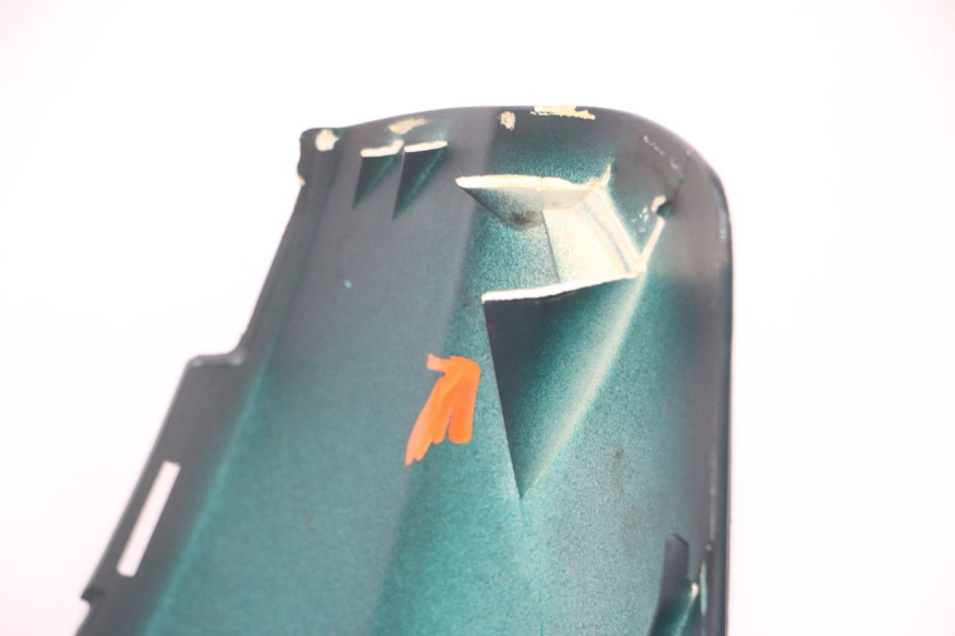 photo de GÓRNA PRZEDNIA MASKOWNICA PEUGEOT ELYSEO 125 (1999 - 2004) - Stan powierzchni