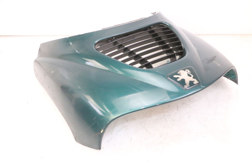 photo de GÓRNA PRZEDNIA MASKOWNICA PEUGEOT ELYSEO 125 (1999 - 2004) - Oznaczenia i referencje